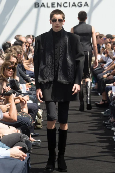 Look 33